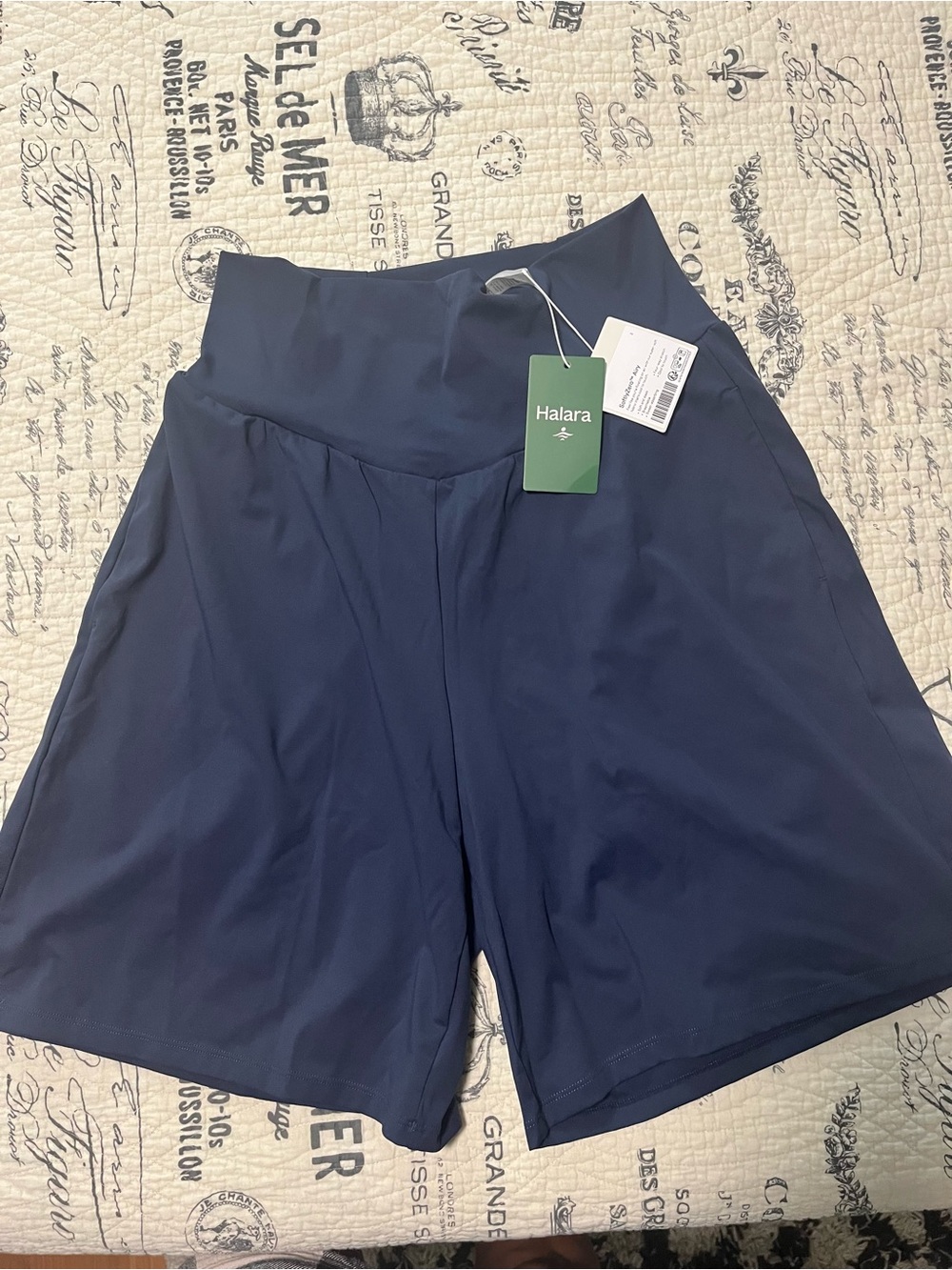 HALARA Navy High-Waist Performance Shorts